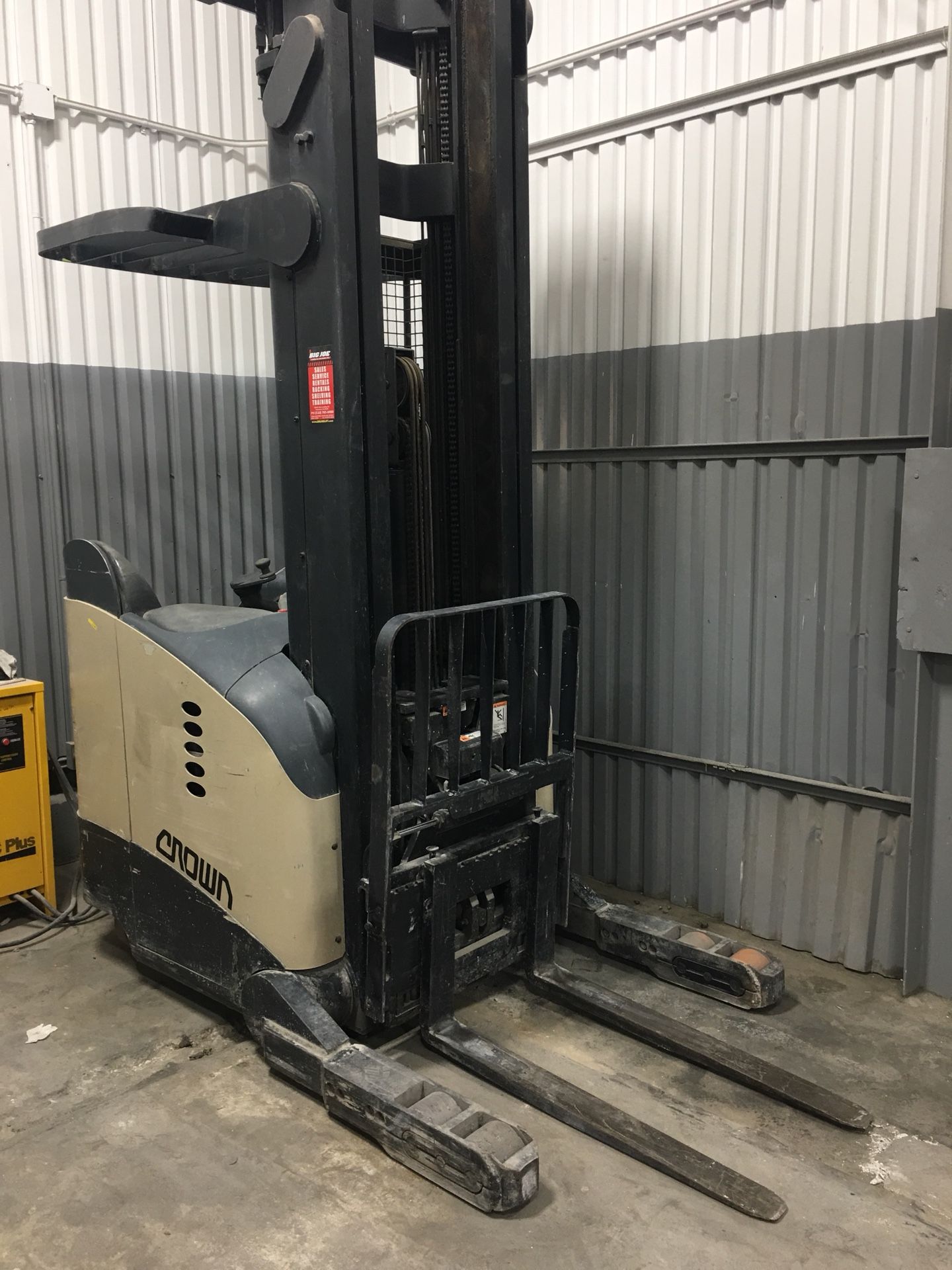 Crown RR 5200 Stand up forklift. Comes with charger. 6674 hours. Runs well and battery is good.