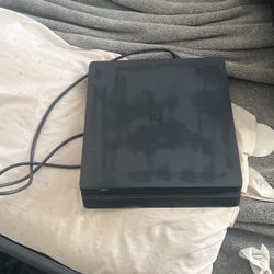 PS4 Slim