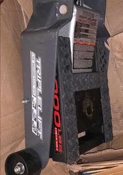 $200 OBO Powerbuilt Triple Lift 4000 lb Floor Jack