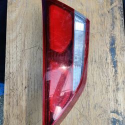 Hyundai Elantra Taillight Inner Right Side ORIGINAL 2017-2018