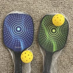 Pickleball Paddles With Ball
