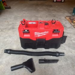 Milwaukee M18 Wet/Dry Vac