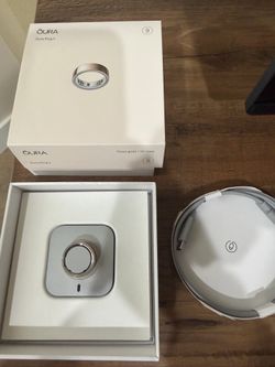 Oura Ring 4 Rose Gold Size 9 - Like New - Complete in Box w/ Charger