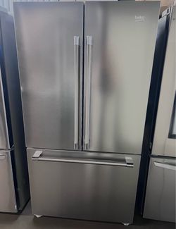 BEKO 36” COUNTER-DEPTH FRENCH DOOR REFRIGERATOR NEW-OPEN BOX