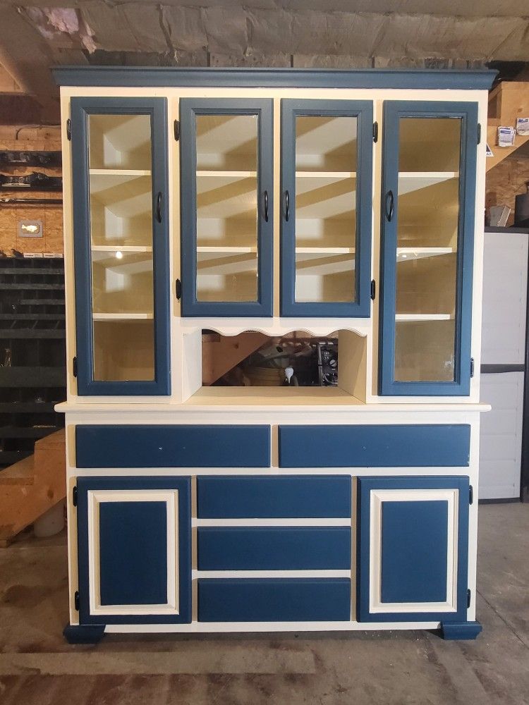 Fine China Hutch