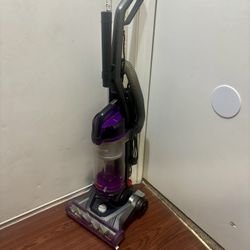 Vacuum Like New 