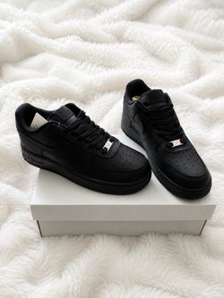 New Nike Air Force 1 - Black Size 8.5