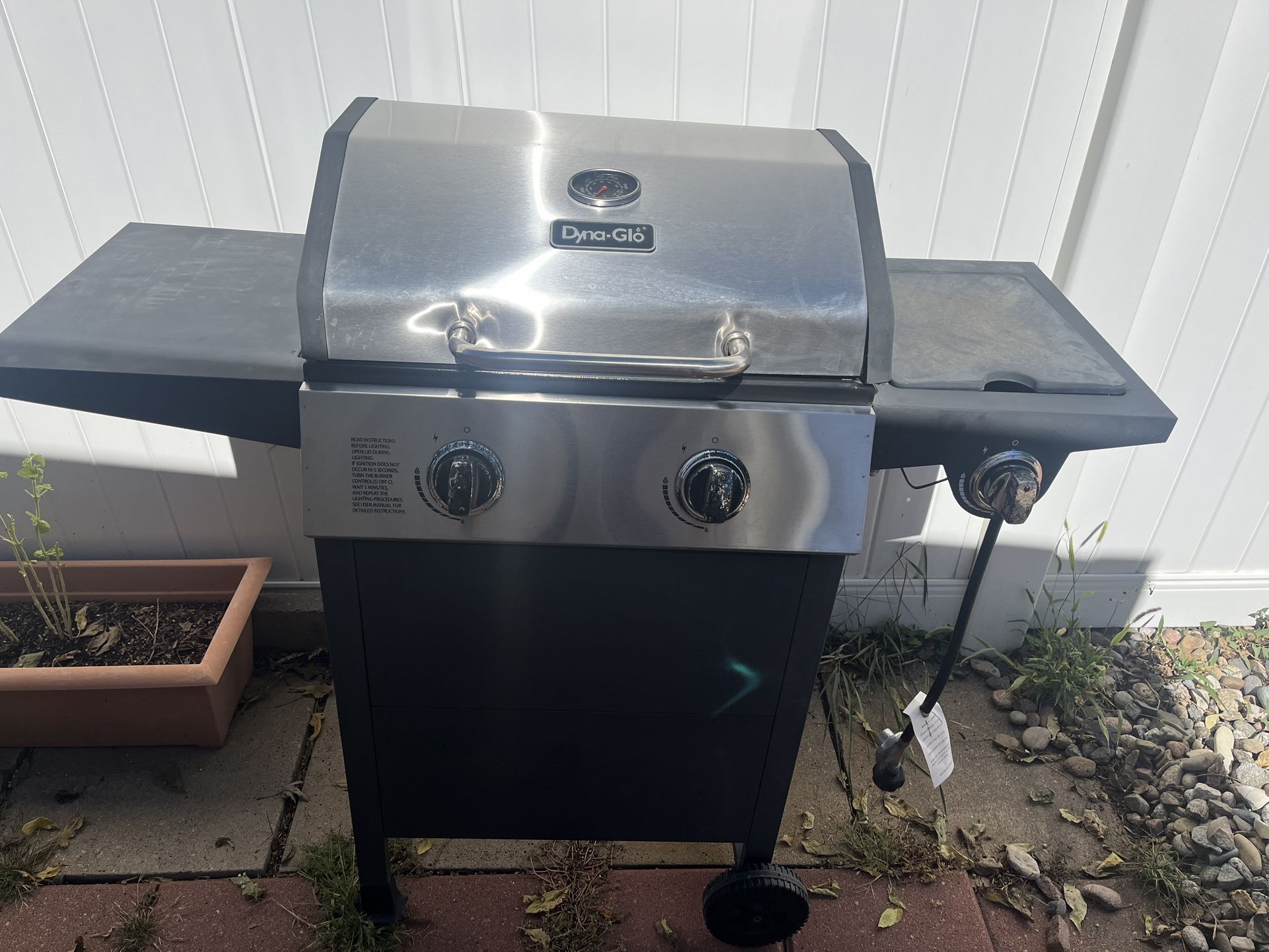 Dyna Glo Barbecue Grill