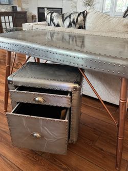 Aluminum Airplane Desk