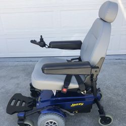 Battery operated jazzy wheelchair 