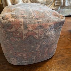 Ottoman Pouf