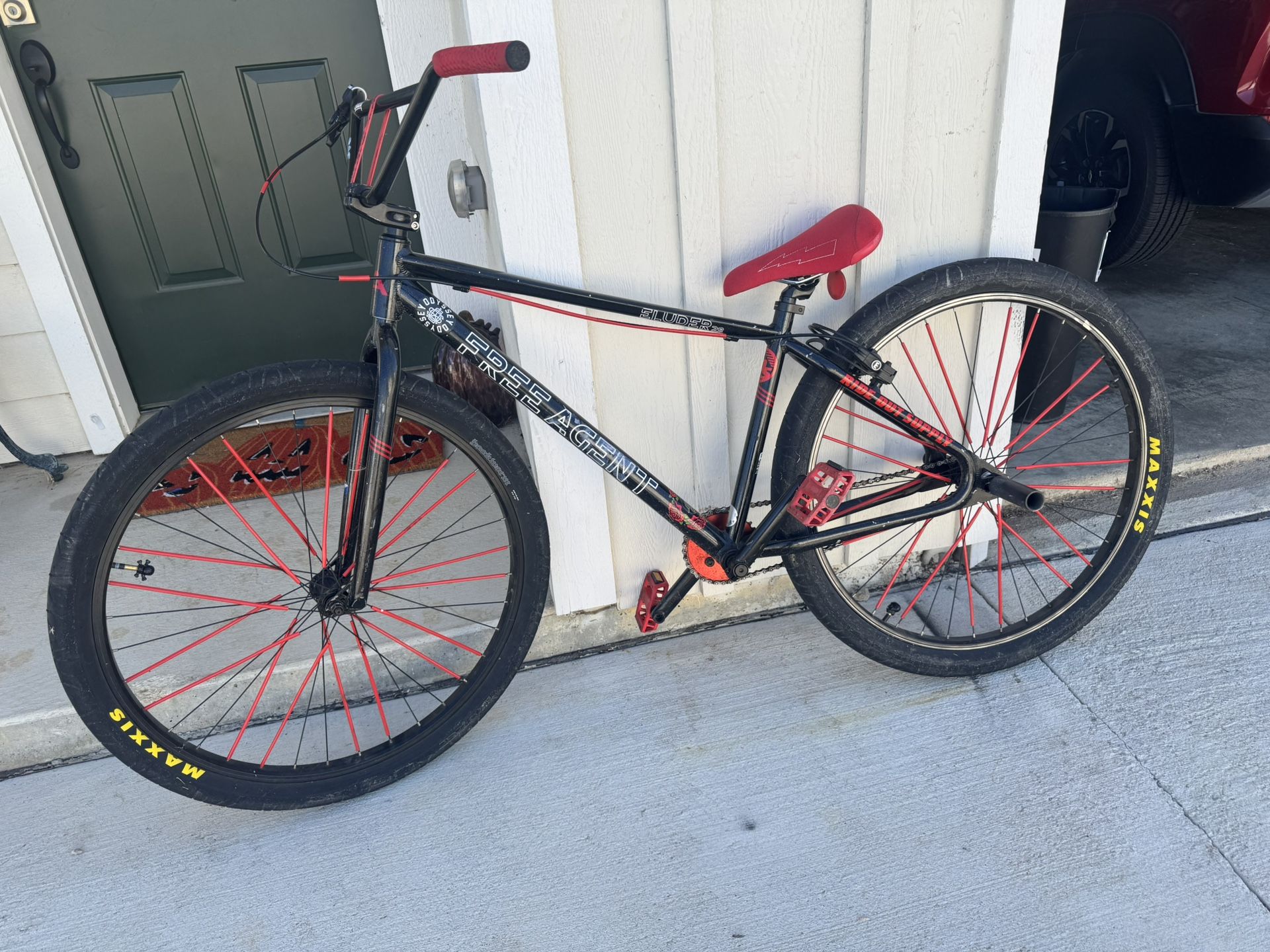 free agent eluder 29in