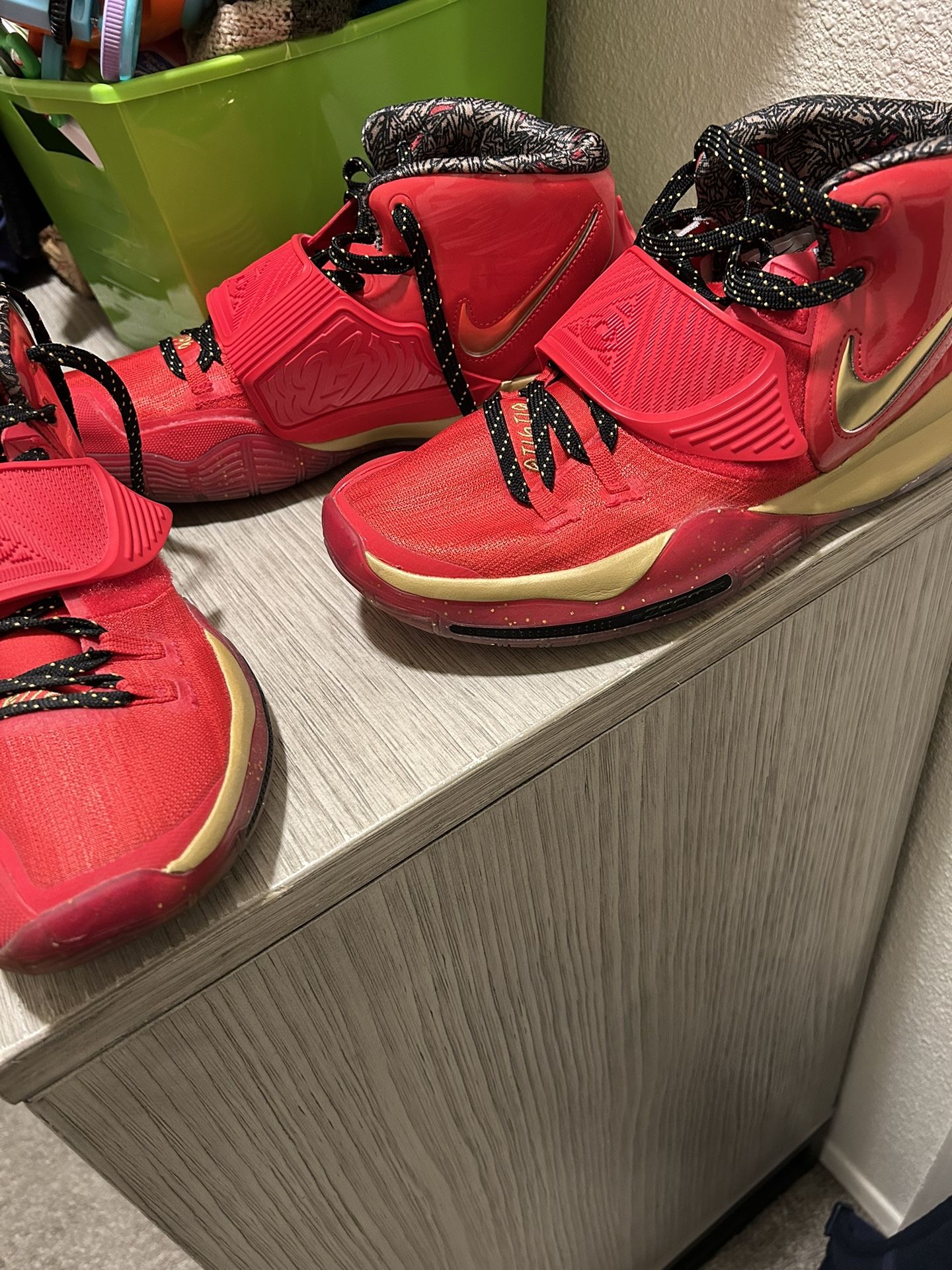 Kyrie Basketball Shoes