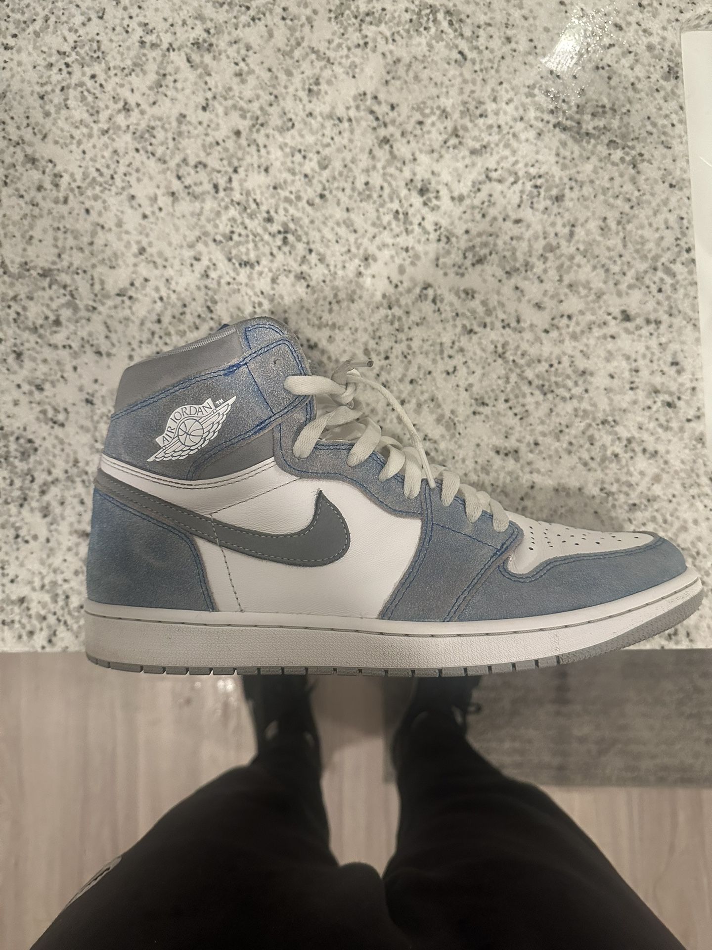 Retro Jordan 1 Hyper Royal