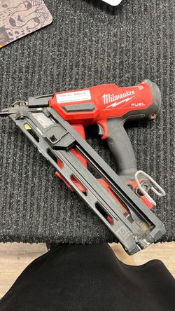 Milwaukee Finishing Nailer (2669)