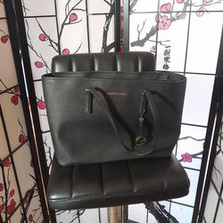 Micheal Kors bag