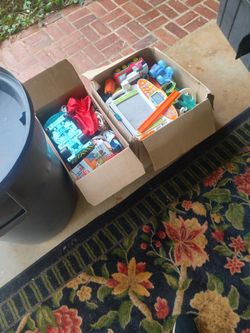 Yard Sale, Lake Jodeco.