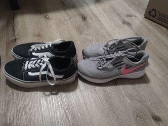 Vans/nikes size 4