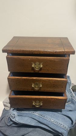 3 Drawer Jewelry Box