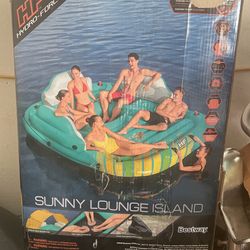 Lounge Island