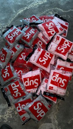 Supreme socks