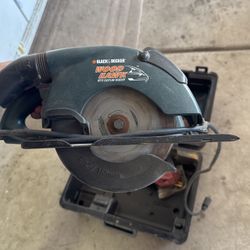 Skill saw Black & Decker