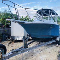 Bay liner 24 Ft  2 Yamaha 200hp 