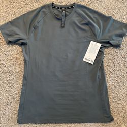 Men’s Lululemon Active Gym Repper Short Sleeve Shirt NEW Size Large