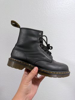Dr marten black boots
