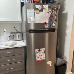 Whirlpool Refrigerator 