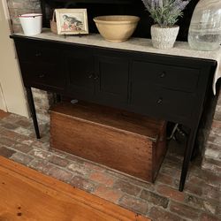 Sideboard 