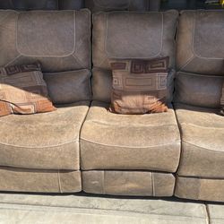 5 Seat Leather Couch 