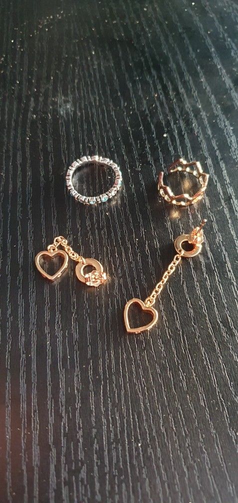 Two Rings And 2 Earrings