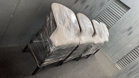 Set of 4 Hooker Furniture Curata Upholstered Bar Stools