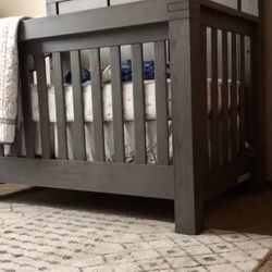 Oxford Piermont Baby Crib 