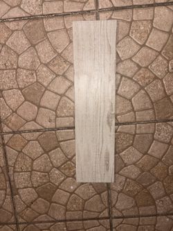 Tiles 84 sqft, Perfect for Home Renovation / Lozas de 84 pies cuadradas, perfecto para renovacion de casa