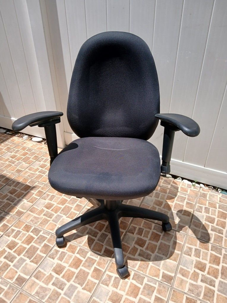 Deluxe OFFICE chair
