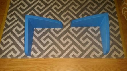 Blue shelfs.....med size..great condition!
