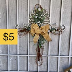 Rustic Floral Grapevine Cross Wall Decor - 23 Inches (SELLING FOR $5)