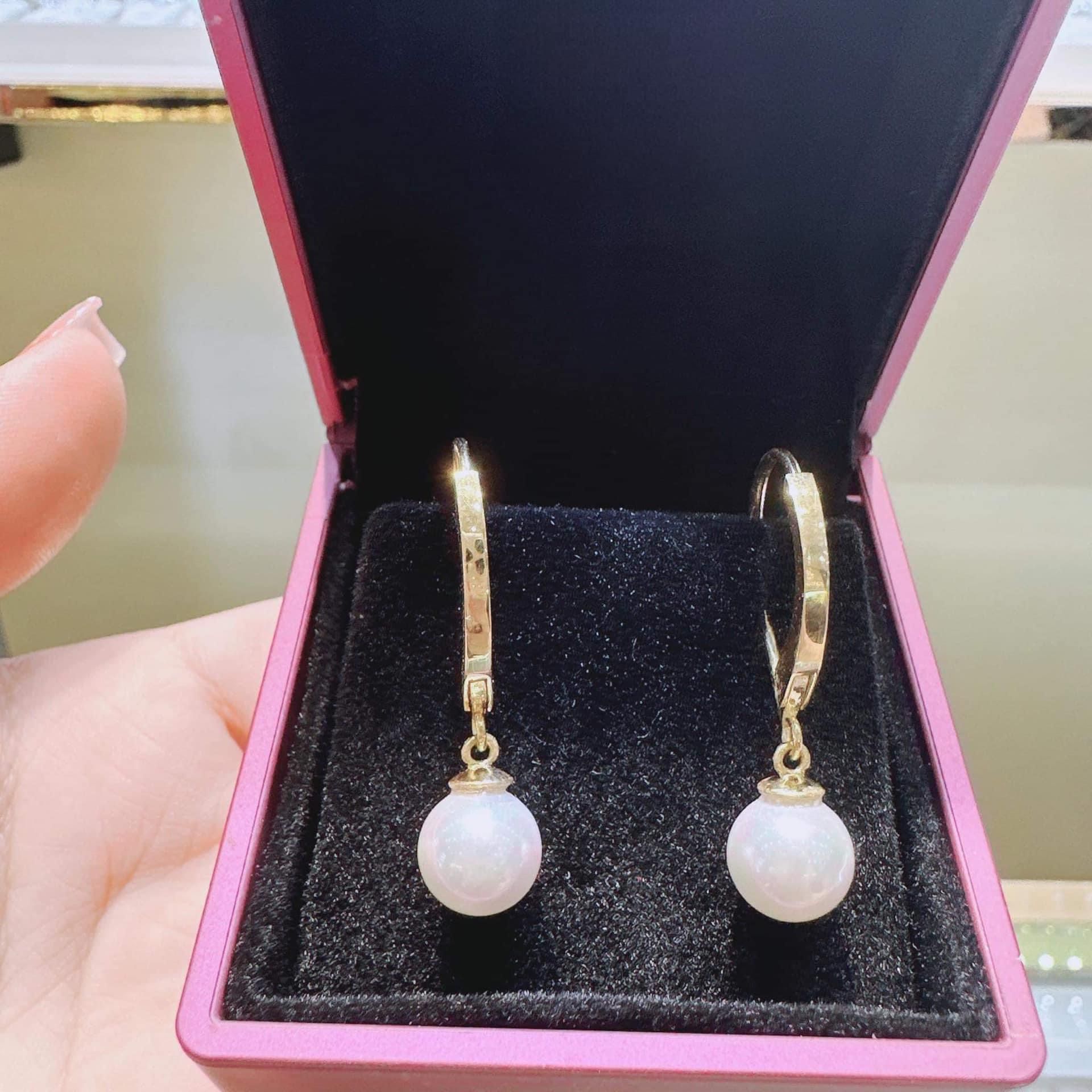New pearl earrings