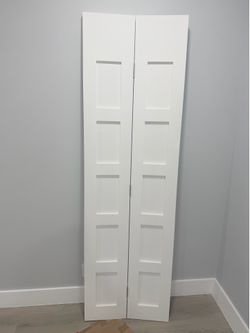 24 inch bifold five panel shaker door