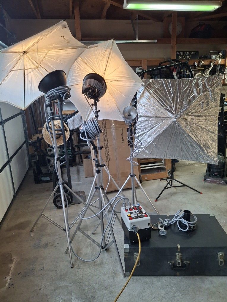 NORMAN P500 4 LIGHT PORTABLE STUDIO