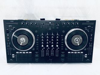 Numark NS7III 4 Channel Motorized DJ Controller