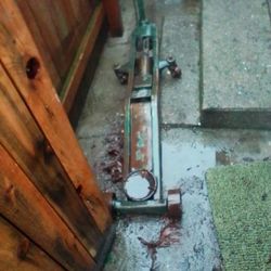 8 Ton Jack Good For Jacking Up A Big Rig