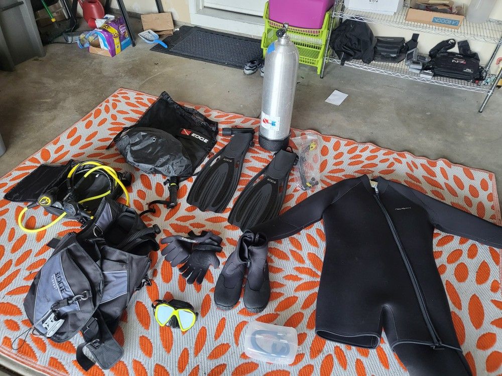 Like New Scuba Equipment