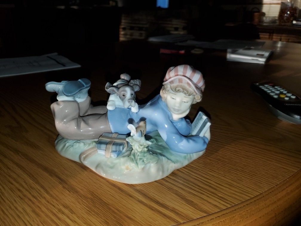 Lladro STUDY BUDDIES Figurine #5451, Boy with Dog