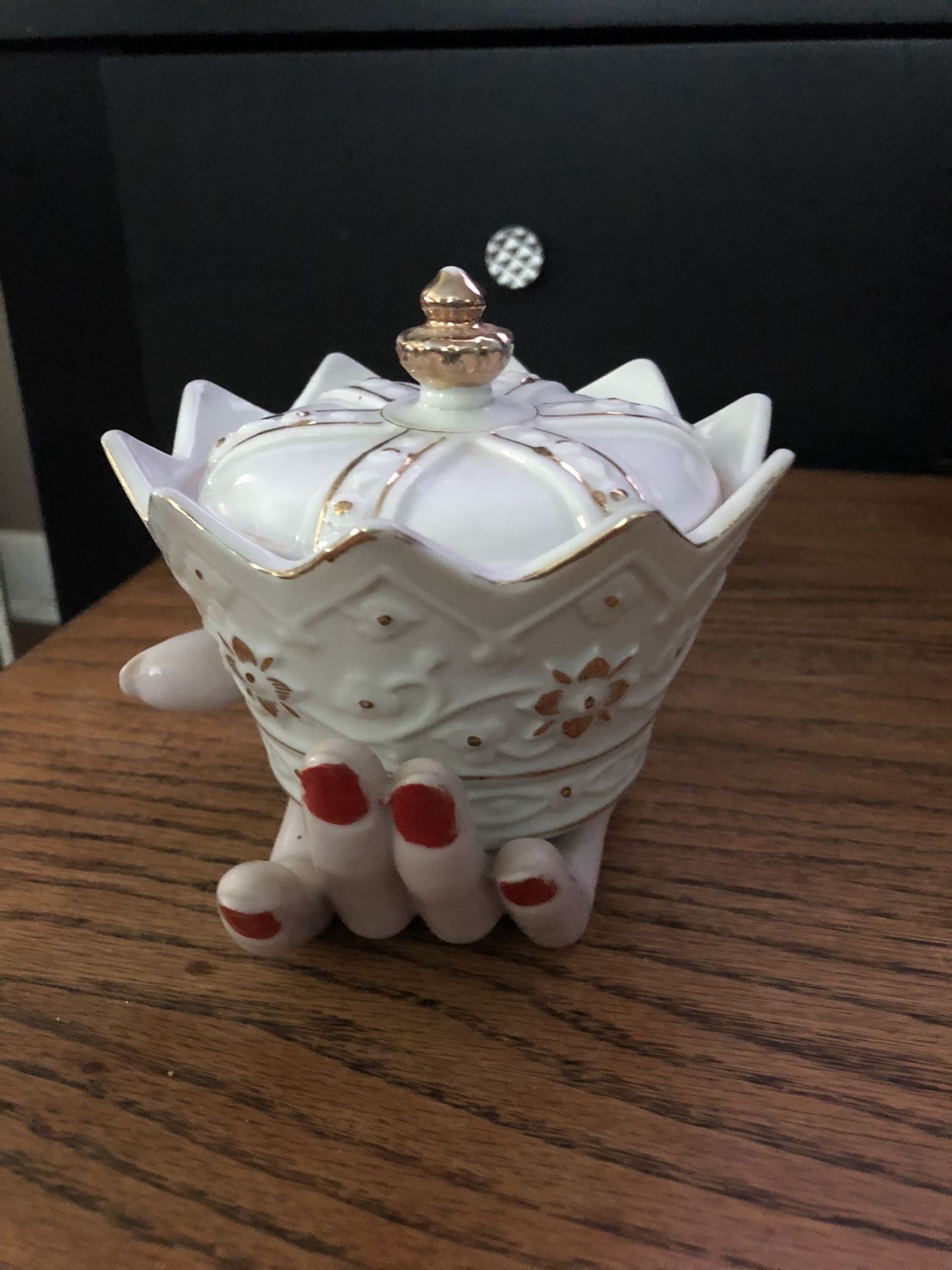 Vintage Wales Made In Japan Ceramic Hand Holding Jewelry Box