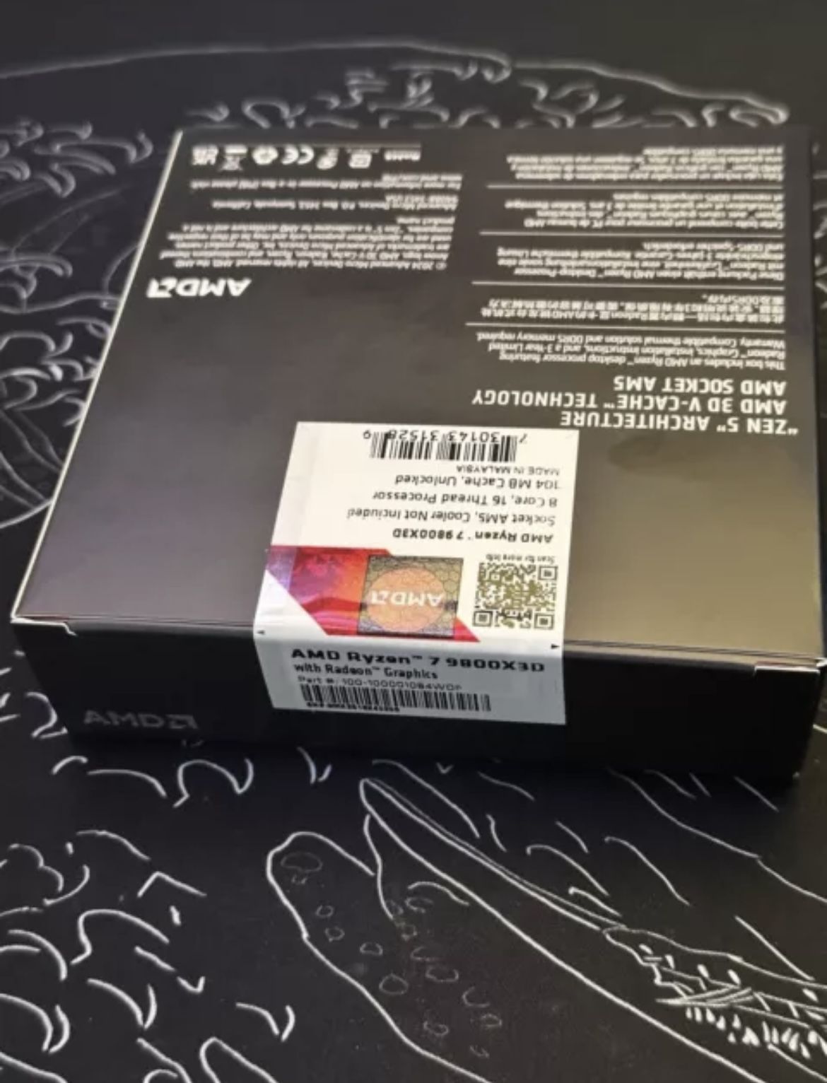 AMD Ryzen 7 9800X.