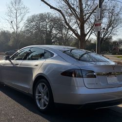 2013 Tesla Model S