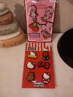 Croc charms new $4 each pick up in Edinburg no holds